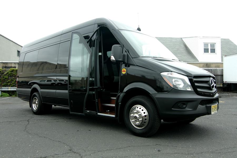 Top 10 Features For Your Mercedes Benz Sprinter Shuttle Bus Hq Blog