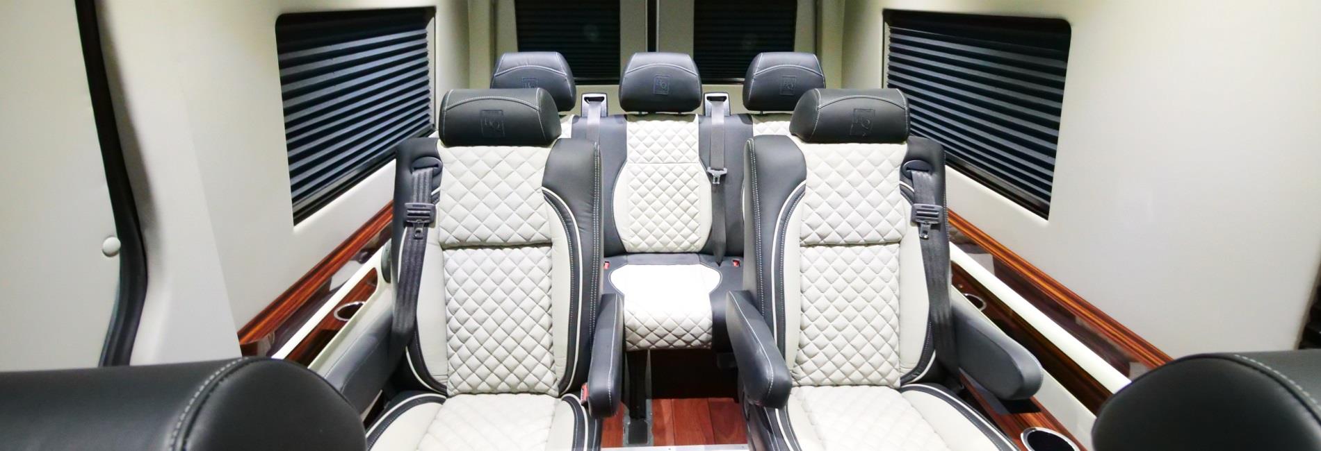 A spacious smart environment suitable for business meetings and family road trips alike.