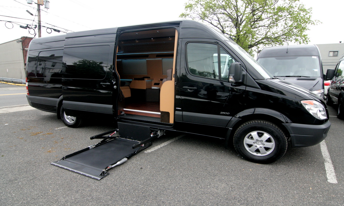 Sluiting zijde Startpunt Luxury Mobility Vans | Mobility Vans | HQ Custom Design